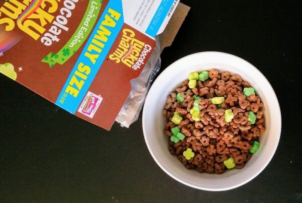 Bowl-of-Chocolate-Lucky-Charms-Cereal-600x403.jpg