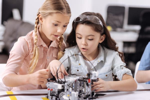 15 Tips for Encouraging Girls in Science