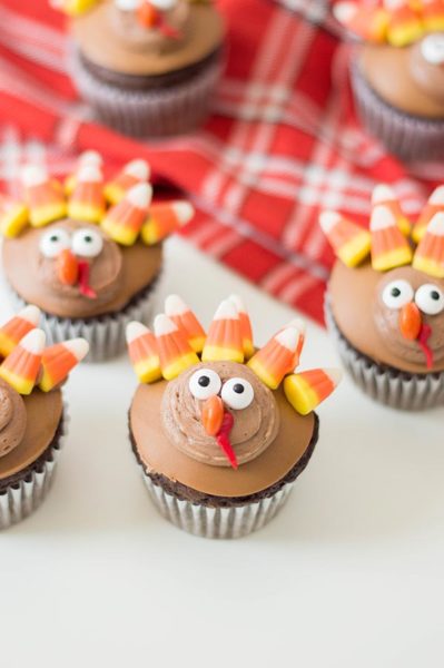 Easy Turkey Cupcakes With Chocolate Buttercream Frosting