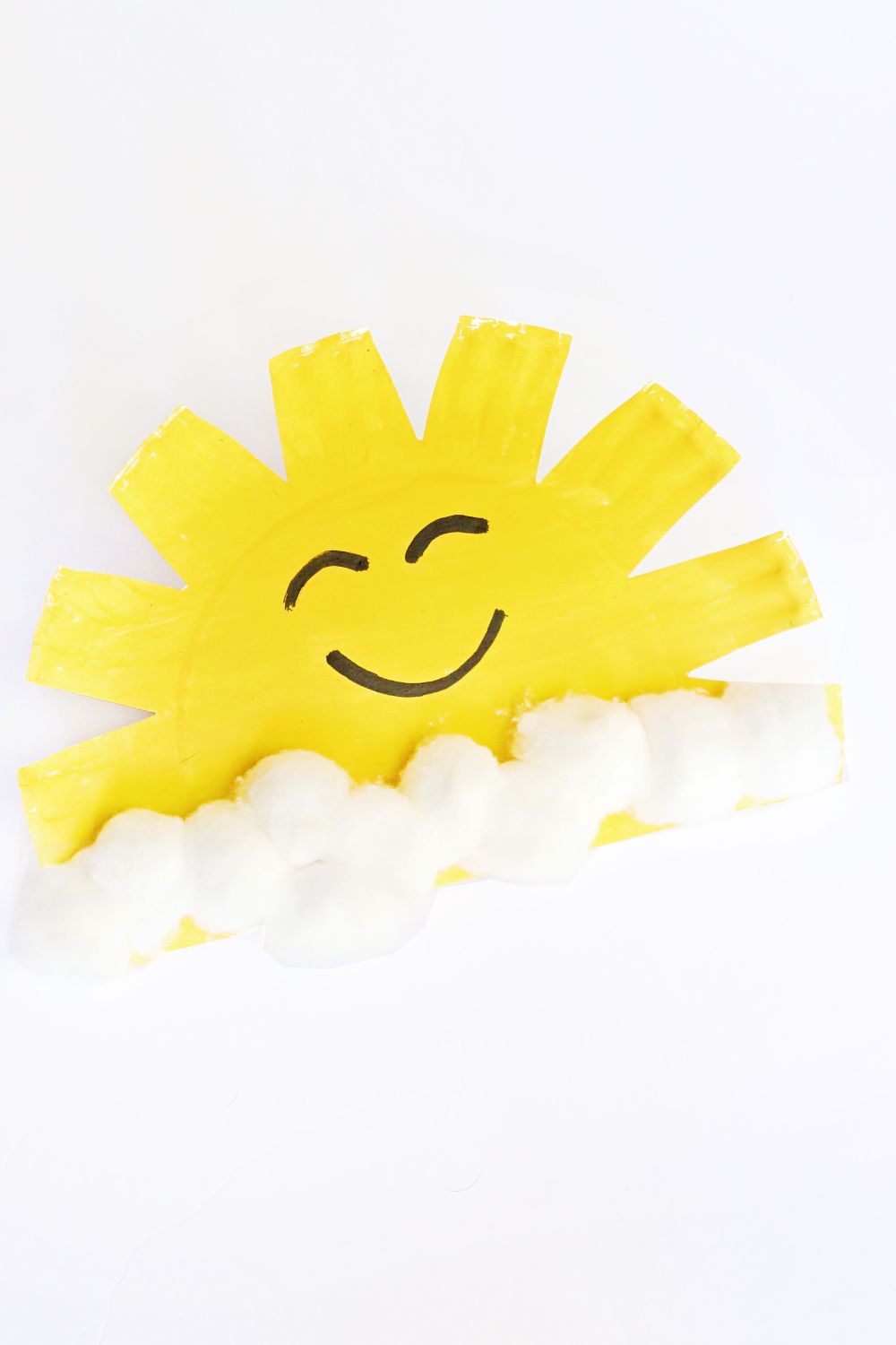 Cute sun craft for preschoolers using a paper plate.